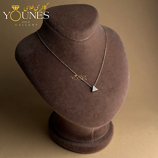 گردنبند طلا مثلث نگین دار